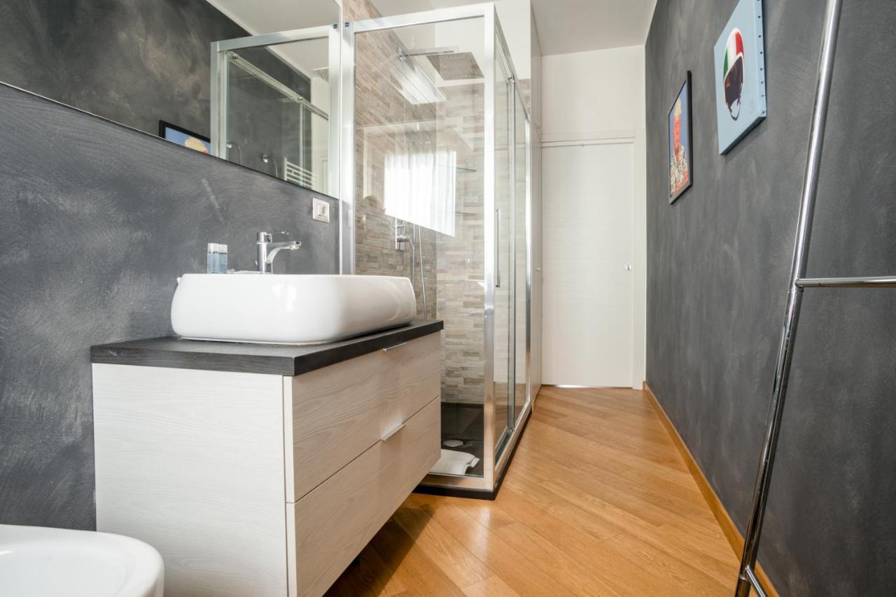 Elegante Bilocale In Zona Tortona Apartment Milan Exterior photo