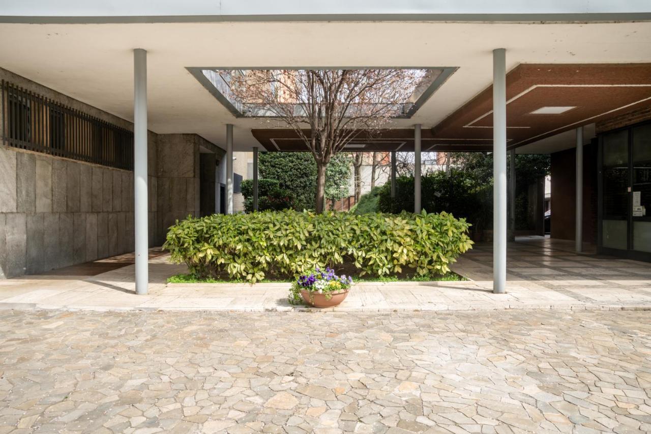 Elegante Bilocale In Zona Tortona Apartment Milan Exterior photo